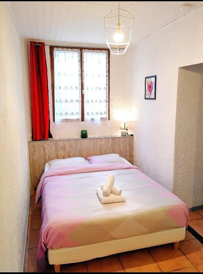 Appartement T1 Quartier Chateau De По Екстер'єр фото